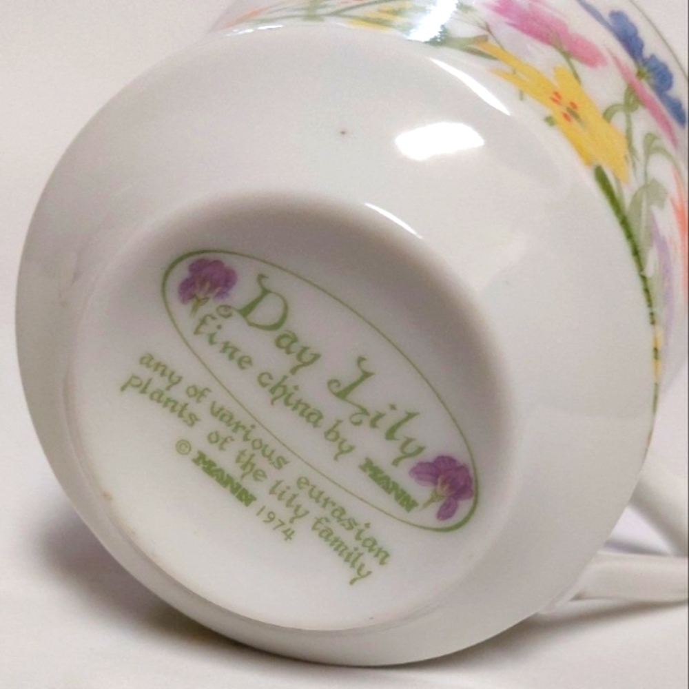 Vintage 1974 daylily Fine China by MANN